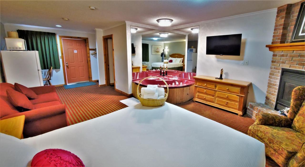 Knights Inn Colonial Fireside Inn Pembroke Bagian luar foto